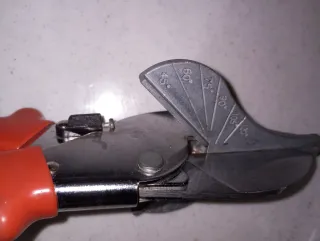 Tijeras ingletadora multiángulo