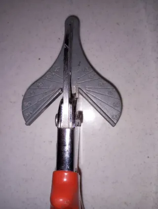 Tijeras ingletadora multiángulo