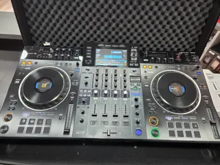 Controladora DJ Pioneer XDJ-XZ Negra