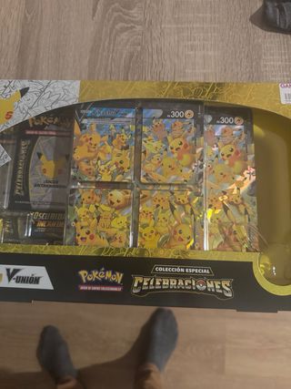 Caja Pikachu V-Union 25 Aniversario