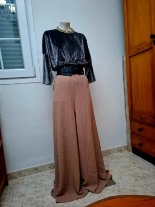 Conjunto pantalón y blusa elegante