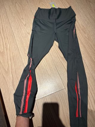 Mallas verdes con rayas laterales