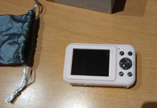 Cámara Digital Compacta 1080p + Tarjeta 32GB