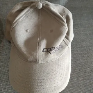 Cappello con visiera beige