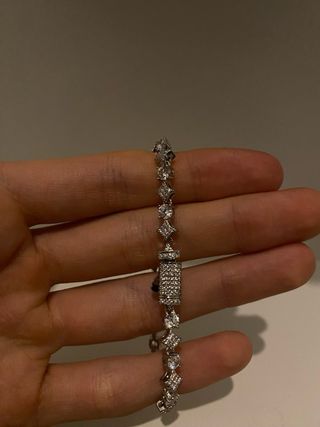 Braccialetto elegante in acciaio con zirconi nuovo