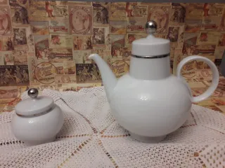 Teiera o Caffettiera e zuccheriera