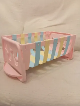 Cuna y bañera de juguete