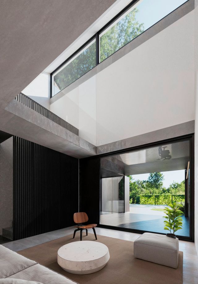 5 CASAS ADOSADAS EN ZONA MUY CONSOLIDADA