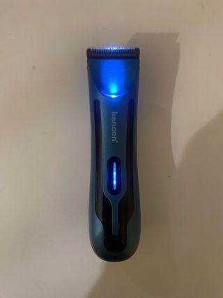 Maquinilla Cortapelos Kensen Azul y Negra