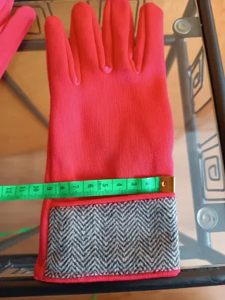 Guantes rojos mujer con puño en gris