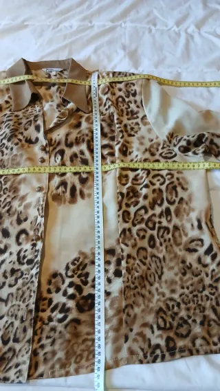 Blusa estampado leopardo. Vintage