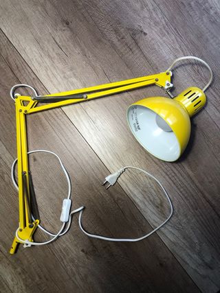 Lámpara Flexo de escritorio amarilla
