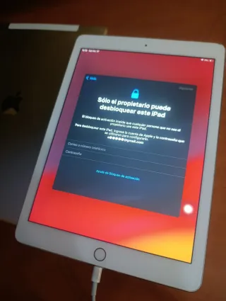 Lote 3 iPads Apple para piezas o recambios