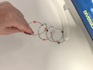 Brazalete de acero Joyería Class Perlas de colores