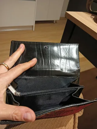 Bonoto Billetero Monedero Negro y Rojo