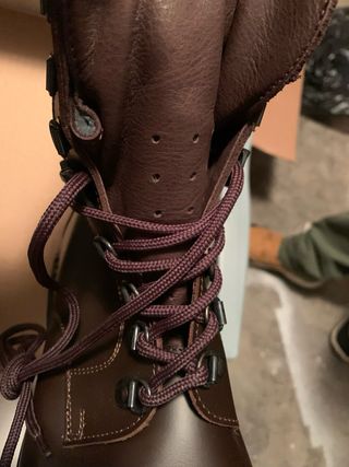 Anfibi in pelle marrone uomo