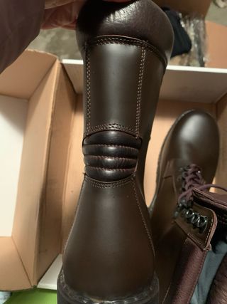 Anfibi in pelle marrone uomo