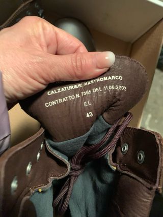 Anfibi in pelle marrone uomo