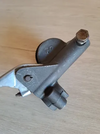 Bomba Freno Moto Clásica