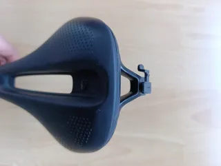 Sillín BONTRAGER VERSE COMP 145MM