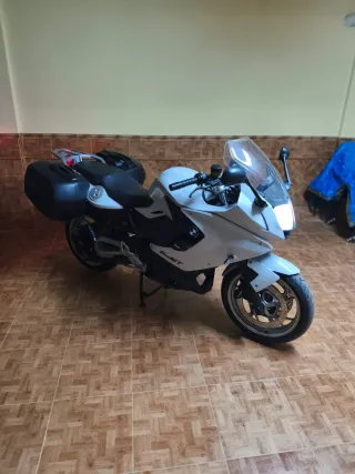 BMW F800GT Blanca Acepto Cambio