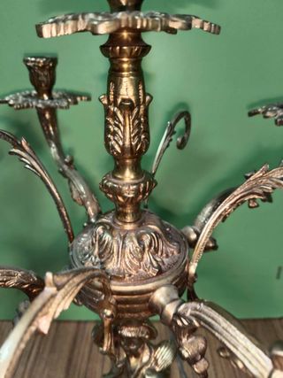 Candelabro de Bronce con Figura