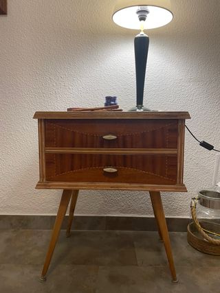 Mesita auxiliar marquetería madera