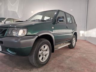 Nissan Terrano II 2000