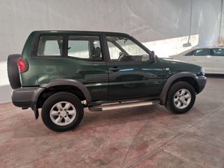 Nissan Terrano II 2000