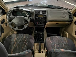 Nissan Terrano II 2000