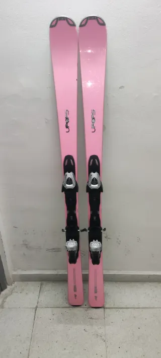 Esquís Upops rosa 151 cm mujer + fijaciones Salomo