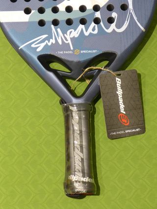 Pala padel BULLPADEL IONIC CONTROL 25 2025 Nueva
