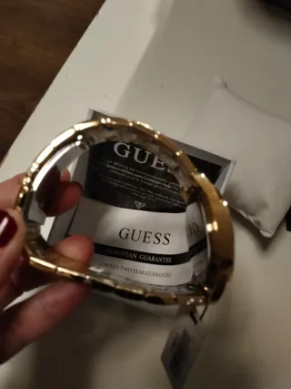 Reloj Guess Dorado Nuevo