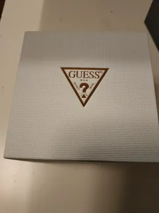 Reloj Guess Dorado Nuevo