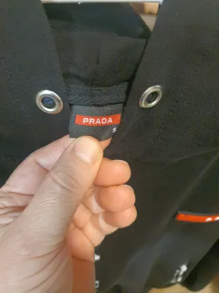 Chaqueta deportiva Prada negra
