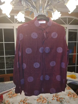 Camisa burdeos hombre