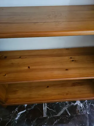 Estantería de madera de pino maciza