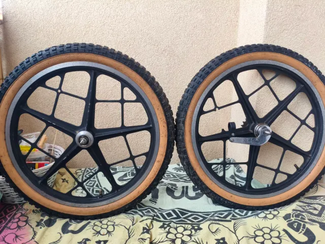 MOTOMAG II BMX CALIFORNIA  MONGOOSE 1982-83