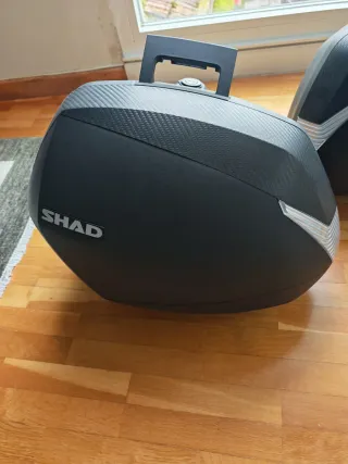 Moto Guzzi V85TT -A2-