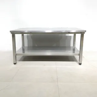 Taula d'inox | Mesa de inox 120x67x61cm