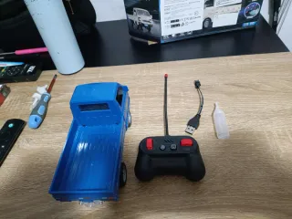 Camión Pequeño RC Azul