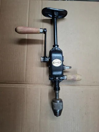 Trapano a mano vintage