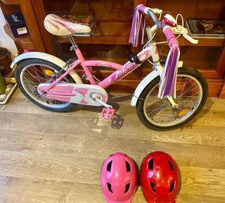 Bicicleta niña 20”+ casco rosa y rojo