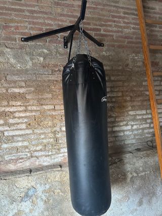 Saco de boxeo negro