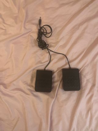 Batería electrónica portátil con pedales