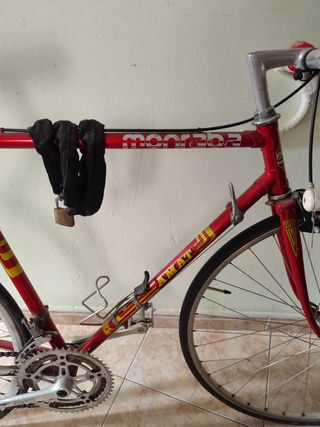 Bicicleta Amat clásica de carretera años 90