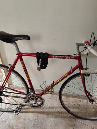Bicicleta Amat clásica de carretera años 90