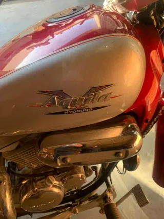 Motocicleta, Hyosung aquila 250cc