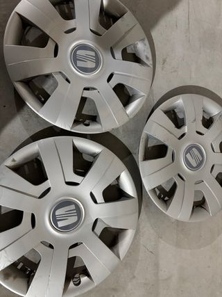 Tapacubos Seat 16 (3 unidades) usados