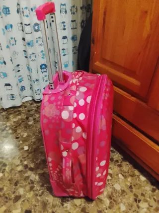 Maleta infantil con ruedas y tirador